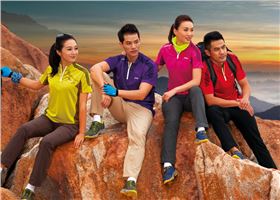 夏季短袖焦点娱乐T恤的款式展示