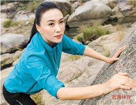 焦点娱乐风衣团购定做