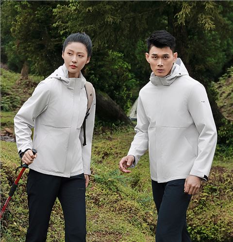 时尚焦点娱乐风衣